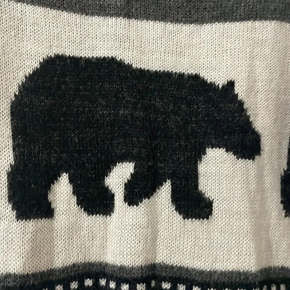 Garage Bear Christmas Sweater Size XS - Picture 4 of 5